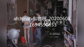 样貌清纯气质的漂亮美女酒店故意勾引前来送外卖的美团小哥哥啪啪，不操白不操提枪就干，美女是真能叫床!