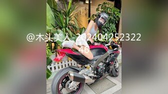 宝贝下面痒大哥吃奶子都给两姐妹咬疼了，黑丝露脸小嫩逼承受不住大鸡巴的疯狂抽插