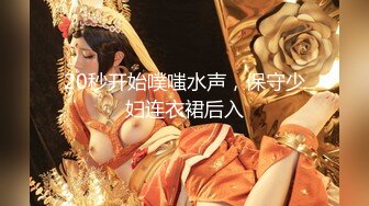 丰满女神诱惑自拍，咪咪头如此之大，性欲如此之强，摸两下就硬如铁！