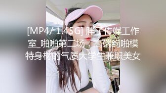 [MP4/ 851M] 熟女阿姨吃鸡啪啪 啊不行 痛 阿姨撅着屁屁被大肉棒无套操完逼还要插菊花 有点受不了