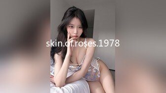 露脸才是王道！万狼求档OnlyFans可盐可甜性瘾女友yuukoo私拍~调教打炮紫薇私处超嫩 (15)