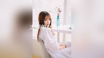 [MP4/ 1.33G]&nbsp;&nbsp;4个妞的淫乱生活，皮肤比较黑的大哥草嘴，小妹穿着假鸡巴内裤草穴